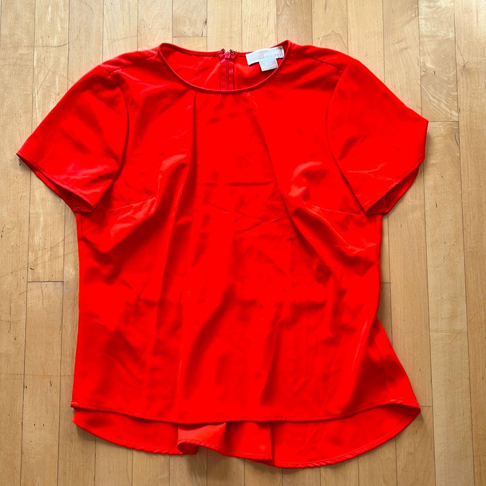 Red short sleeve top